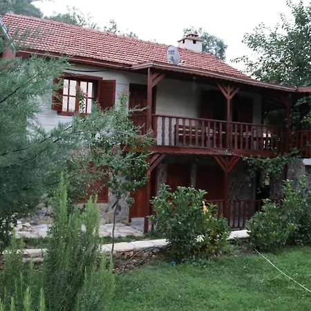 Kartapis Huzurlu Ve Oezel Havuzlu Каш